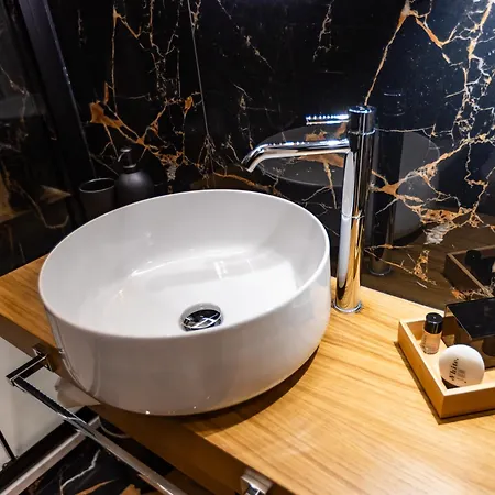 Regola Luxury Relais